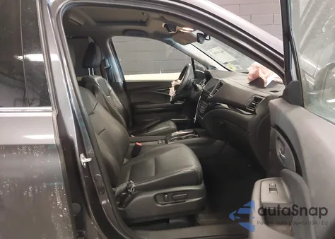 2022 Honda Pilot Awd Touring 8 Passenger from USA, damaged, VIN 5FNYF6H96NB016252